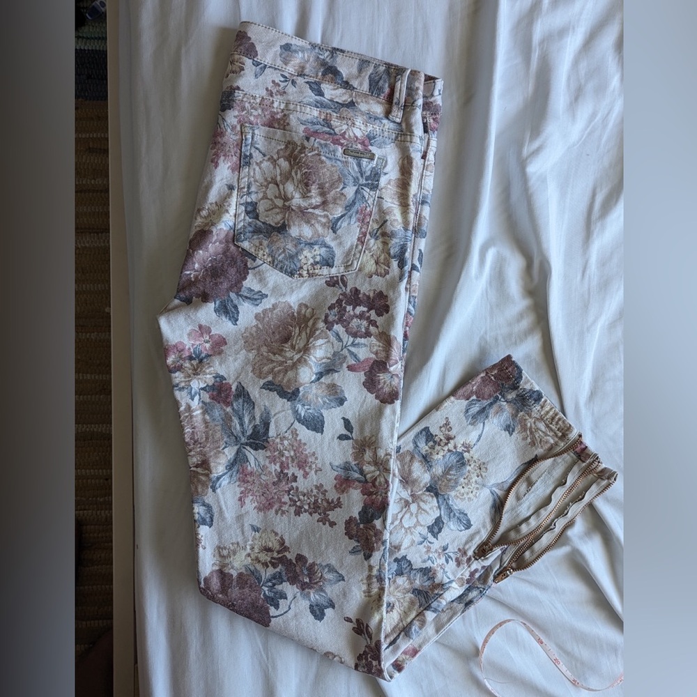 Zara Trafaluc floral skinny Jean, size 8